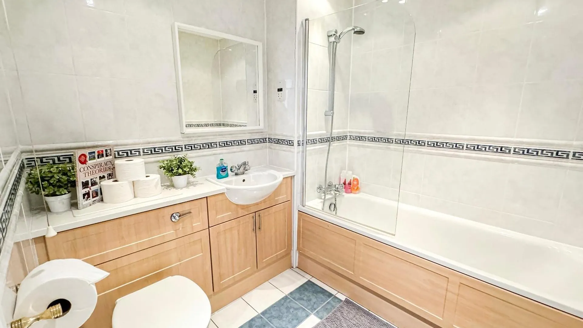 Lux 3 Bedroom Penthouse In Borough Near The Shard, Bermondsey London